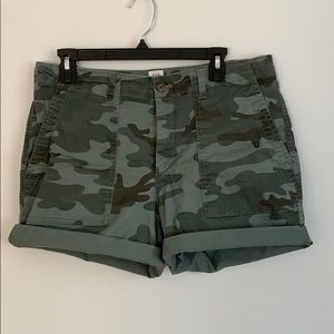 Camo Gap Khaki Short!